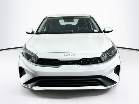 Used 2024 Kia Forte LXS FWD image 2