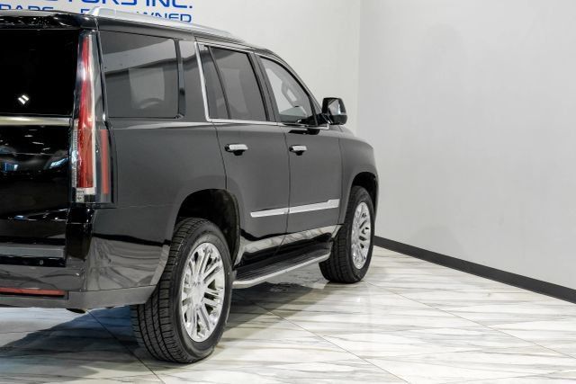 Used 2020 Cadillac Escalade 2WD image 13