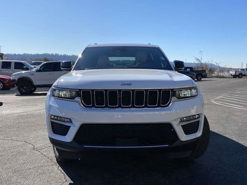 Used 2023 Jeep Grand Cherokee Limited image 9