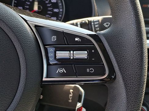 Certified 2023 Kia Forte LXS w/ LXS Technology Package FWD image 17