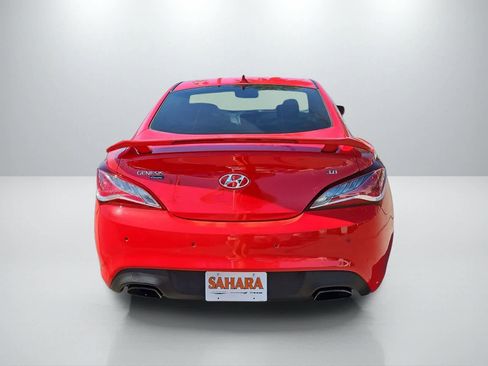 Used 2014 Hyundai Genesis 3.8 RWD image 10