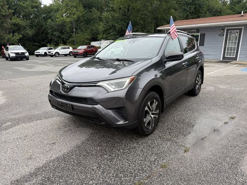 Used 2018 Toyota RAV4 LE w/ All Weather Liner Package FWD image 1