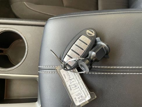 Used 2025 Nissan Altima 2.5 SV image 21