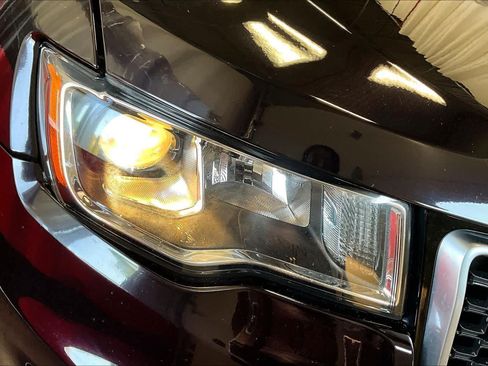 Used 2018 Jeep Grand Cherokee Limited AWD/4WD image 27