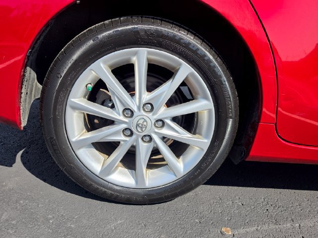 Used 2012 Toyota Prius V Five FWD image 6