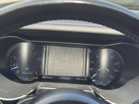 Used 2022 Ford Mustang GT Premium w/ GT Performance Package RWD image 40