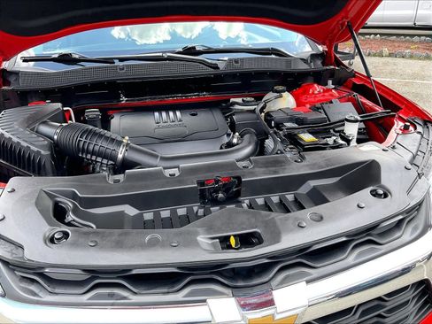 Used 2025 Chevrolet Blazer LT image 34