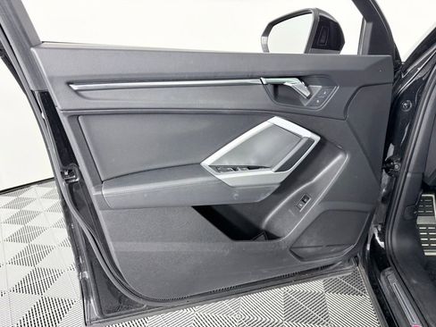 Used 2020 Audi Q3 2.0T Premium w/ Convenience Package image 9