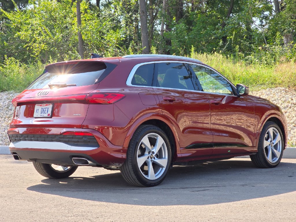 Certified 2025 Audi Q5 Prestige AWD/4WD image 6