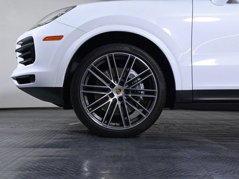 Certified 2023 Porsche Cayenne Platinum Edition AWD/4WD image 30