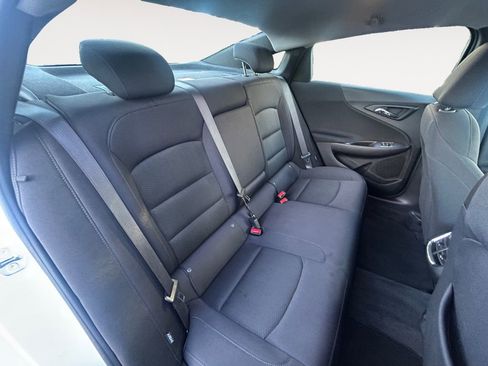 Used 2024 Chevrolet Malibu LT FWD image 11