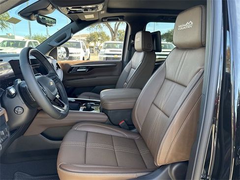 New 2026 Chevrolet Suburban High Country image 24