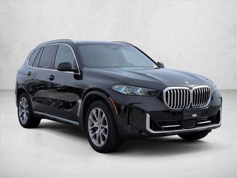Used 2025 BMW X5 xDrive40i image 3