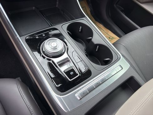 New 2026 Kia Carnival EX image 13