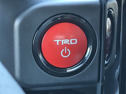 Used 2025 Toyota Tacoma TRD Pro image 36