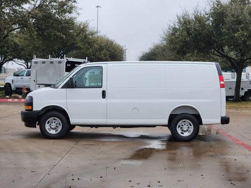 New 2025 Chevrolet Express 2500 w/ Driver Convenience Package image 11