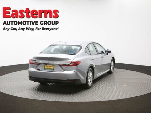 Used 2025 Toyota Camry LE image 40