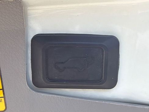 Used 2013 Toyota Highlander SE image 7