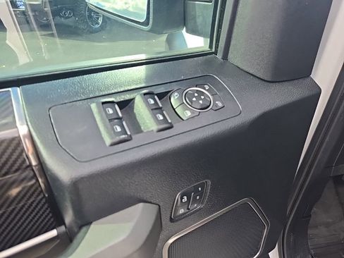 Used 2019 Ford F150 Raptor w/ Equipment Group 802A Luxury image 10