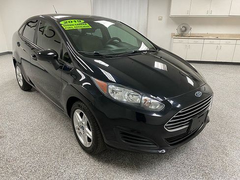 Used 2019 Ford Fiesta SE image 3