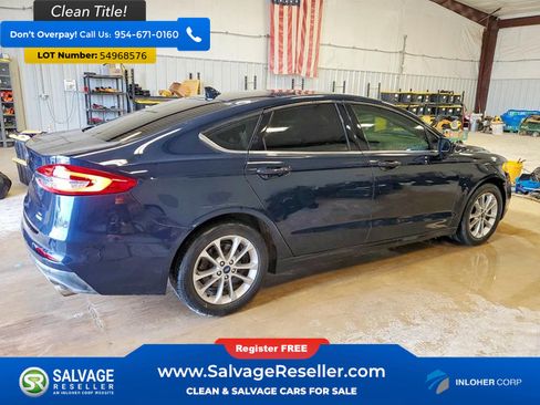 Used 2020 Ford Fusion SE FWD image 4