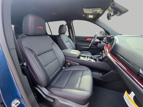 New 2026 Chevrolet Traverse Z71 w/ Driver Confidence Package image 14