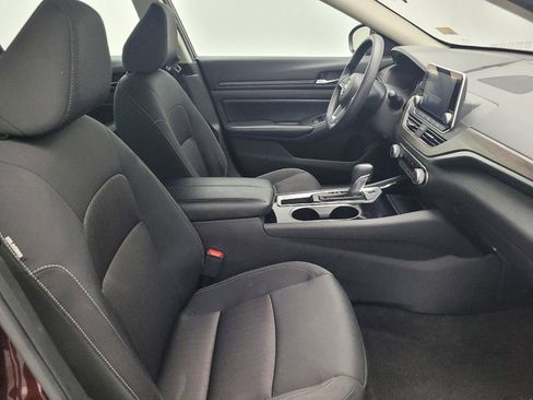 Used 2024 Nissan Altima 2.5 SV image 21