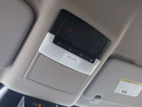 Certified 2025 Nissan Rogue SV FWD image 27
