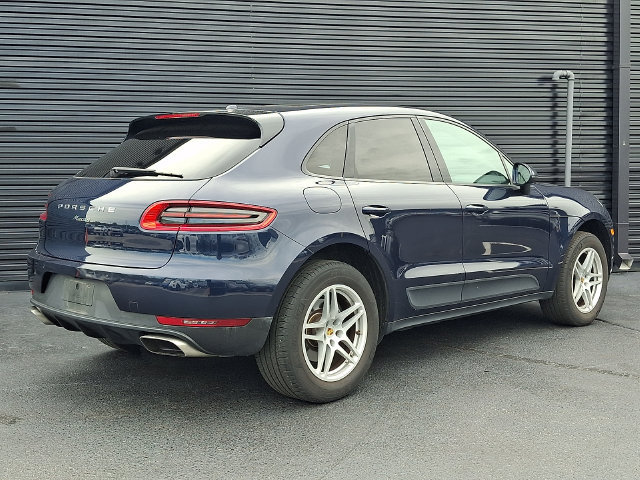 Certified 2018 Porsche Macan AWD/4WD image 7