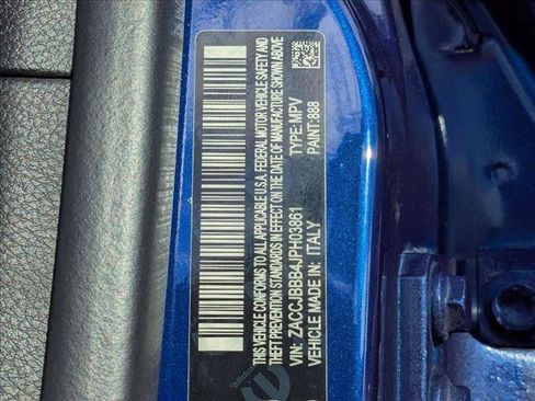 Used 2018 Jeep Renegade Latitude w/ UConnect 8.4 Nav Group image 20