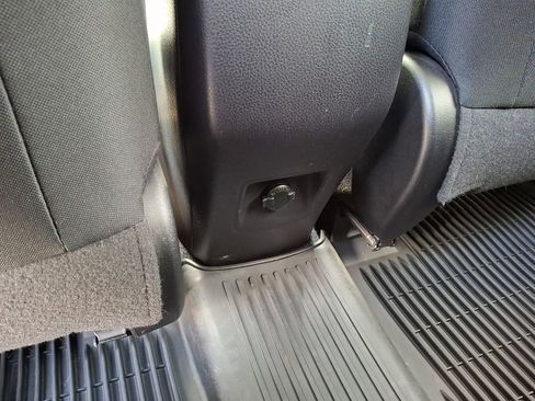 Used 2018 Toyota RAV4 LE w/ All Weather Liner Package AWD/4WD image 12