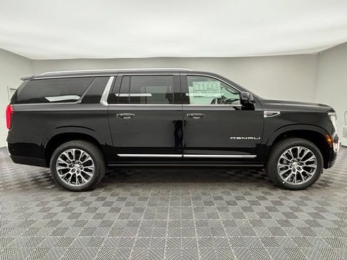 New 2026 GMC Yukon XL Denali w/ Denali Reserve Package AWD/4WD image 10