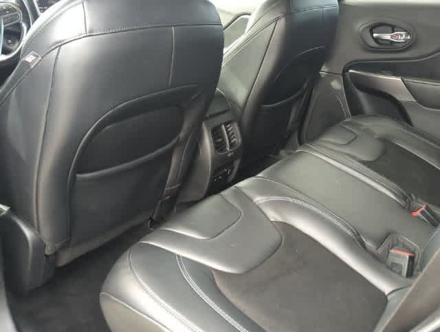 Certified 2020 Jeep Cherokee Latitude Plus w/ Cold Weather Group AWD/4WD image 18
