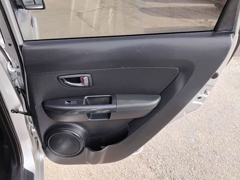 Used 2011 Kia Soul + w/ Audio Pkg image 16