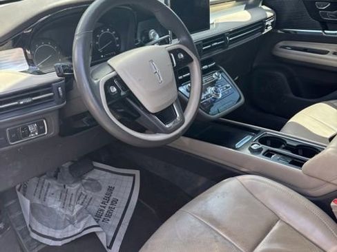 Used 2022 Lincoln Corsair FWD w/ Premium Package image 11