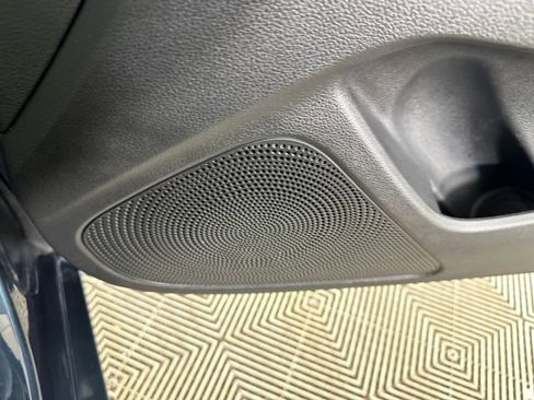 Used 2023 Genesis G70 2.0T image 30