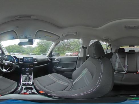 Used 2026 Hyundai Venue SEL FWD image 41