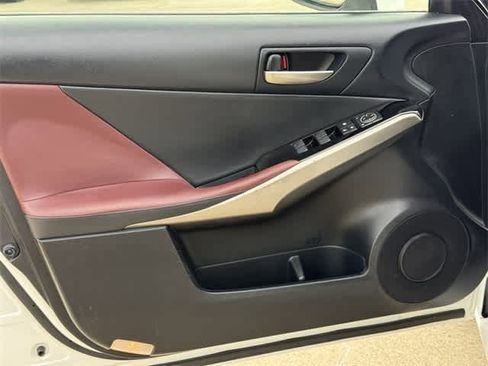 Used 2018 Lexus IS 300 image 7