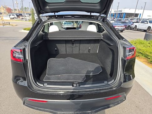 Used 2025 Tesla Model Y Long Range image 10