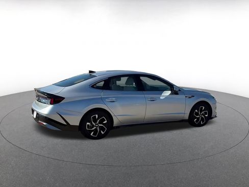 Used 2025 Hyundai Sonata SEL FWD image 12