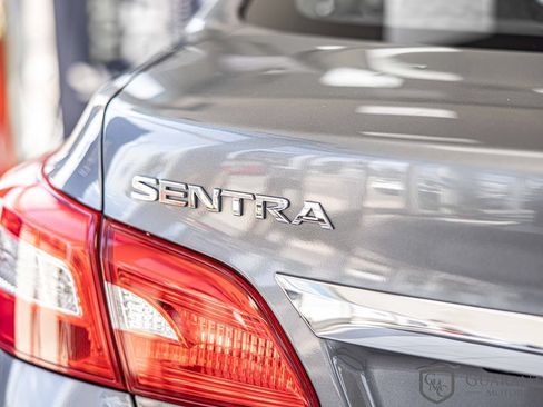 Used 2018 Nissan Sentra S FWD image 13