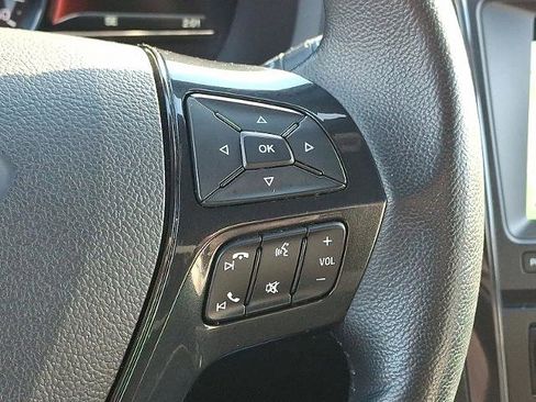 Certified 2018 Ford Explorer XLT w/ Equipment Group 202A image 21