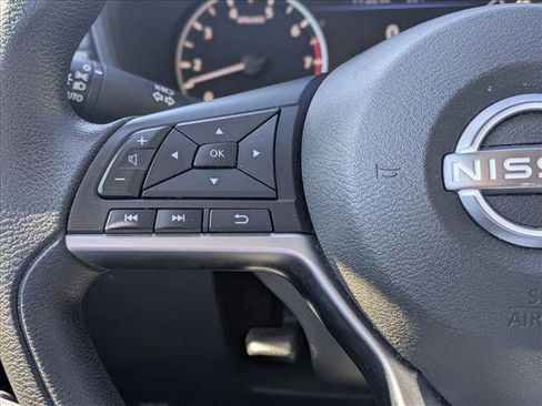 Used 2025 Nissan Altima 2.5 SV image 14