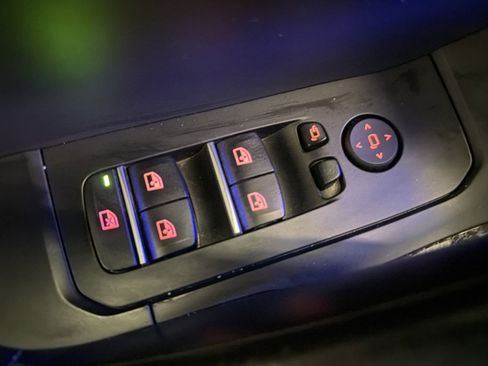 Used 2022 BMW X6 M50i w/ Executive Package image 20