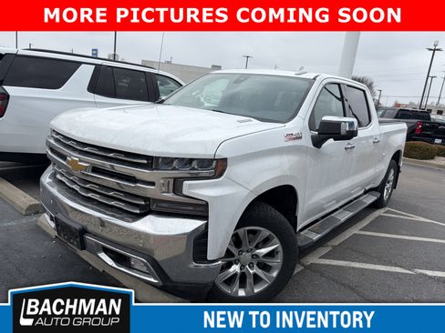 Used 2020 Chevrolet Silverado 1500 LTZ w/ LTZ Premium Package image 3