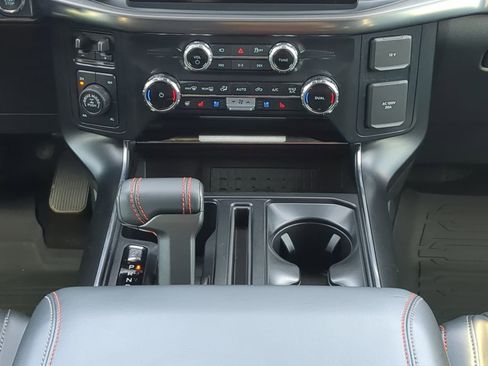 Used 2025 Ford F150 Raptor AWD/4WD image 17