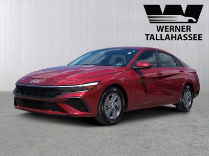 Certified 2025 Hyundai Elantra SE