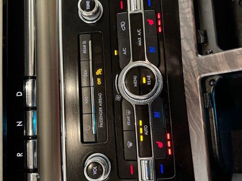 Used 2020 Lincoln Navigator L Reserve w/ Luxury Package image 34