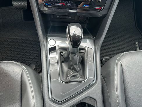 Used 2023 Volkswagen Tiguan SE FWD image 16