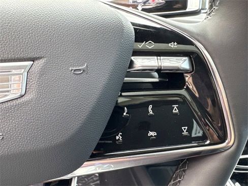 New 2025 Cadillac Lyriq Sport image 25